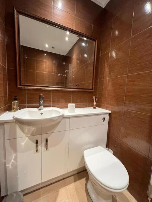 Spacious 2Bed/2Bath Flat Next To London Eye Londres Exterior foto